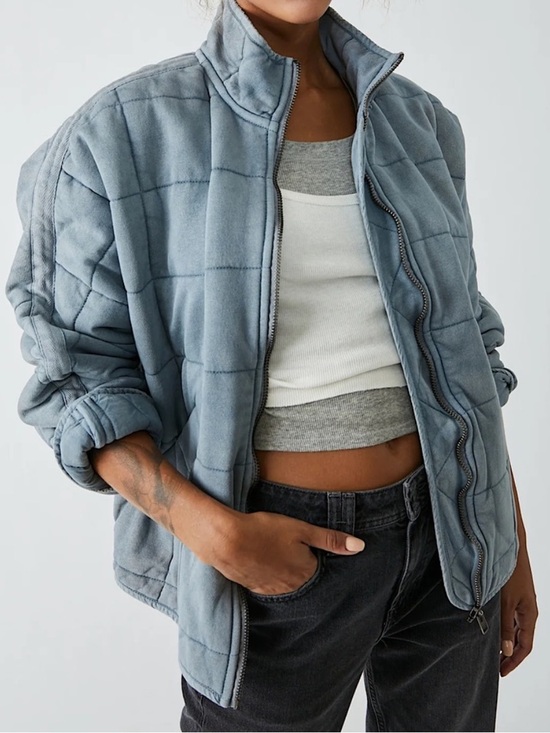 Free People Jackets & Blazers - FREE PEOPLE Dolman Quilted Jacket in Silver Lining Size Small